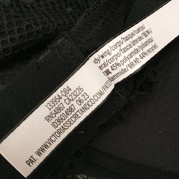 Victoria Secret Plunge Bra 36D Black Floral Lace Underwire Logo - Picture 10 of 11